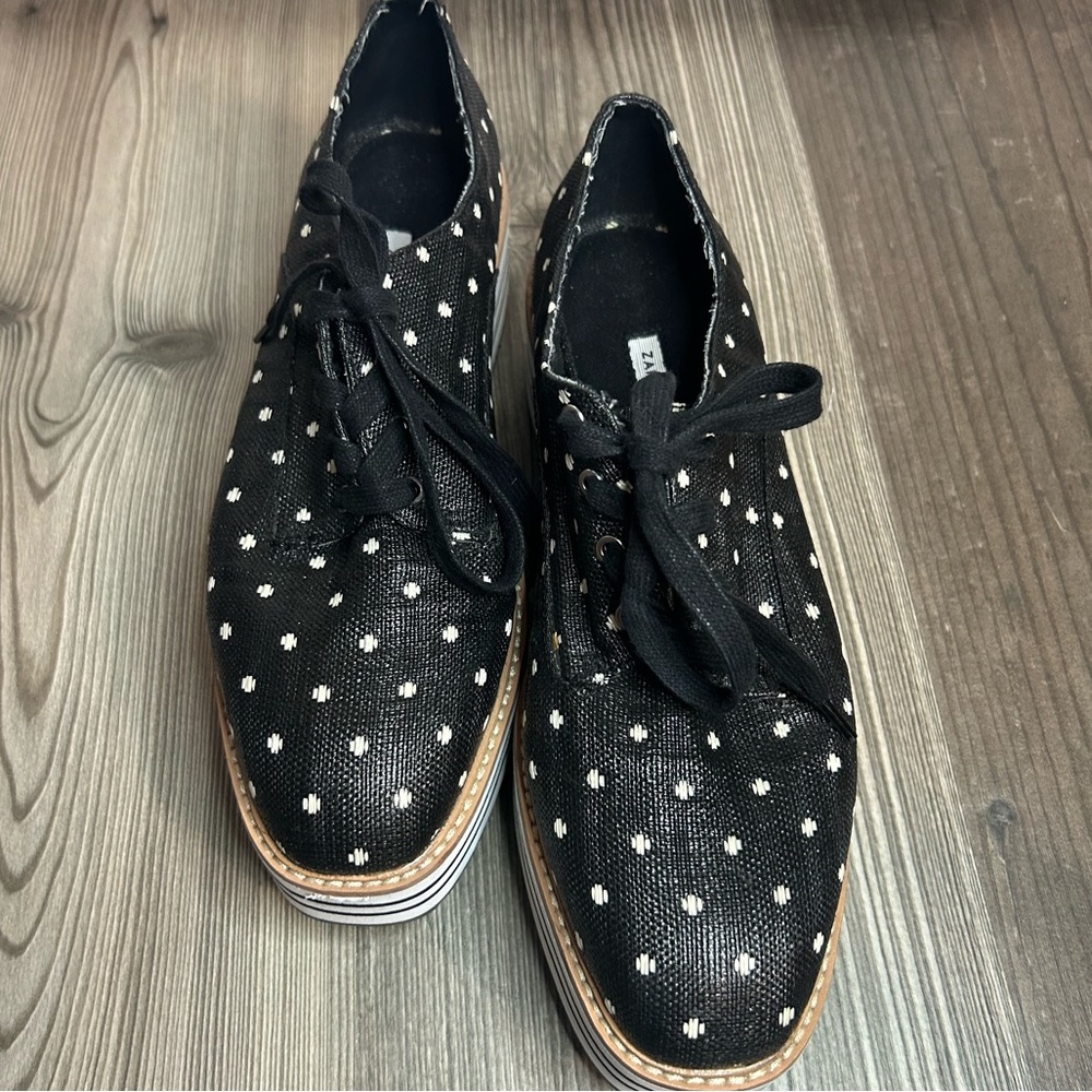 Black and White Polka Dot Platform Sneakers - Picture 4 of 4